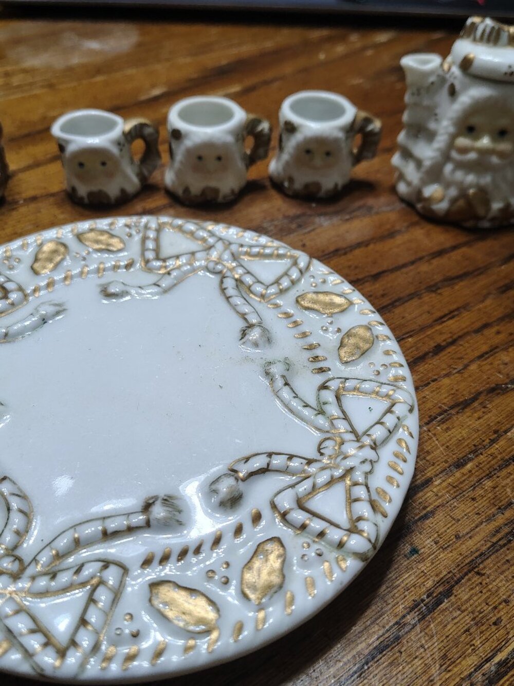 Miniature Santa 6 Piece Tea Set white and gold